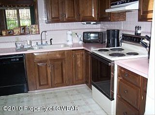 2nd image of 125 Armstrong Dr