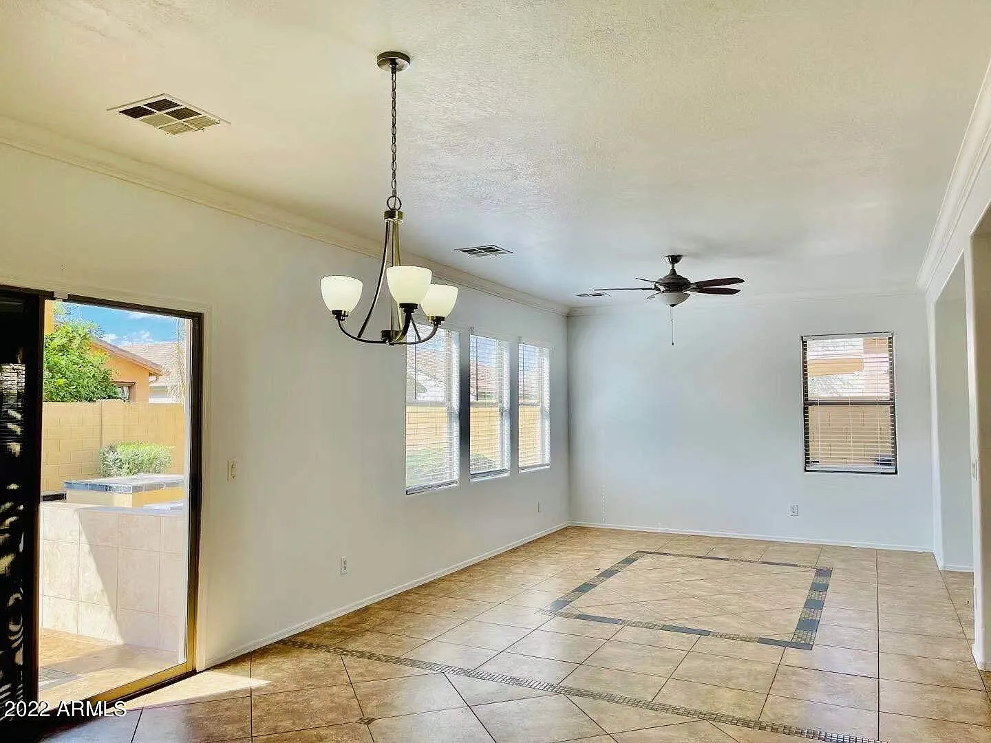 5 bed, 3.0 bath, 2627 sqft, $2,695 — Photo 3