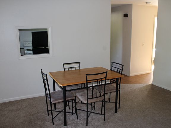 4th image of 1723 Meadowbrook Dr APT 2