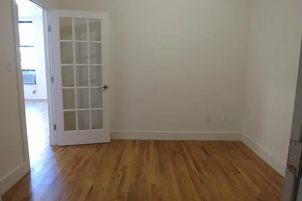 Rented by Manhattan Best Realty, Inc. | media 27