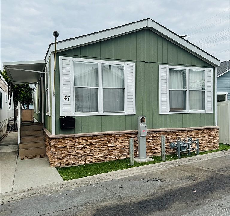 1st image of 15717 Woodruff Ave Space 47
