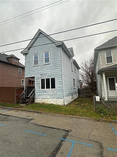 1st image of 125 Elm Ave