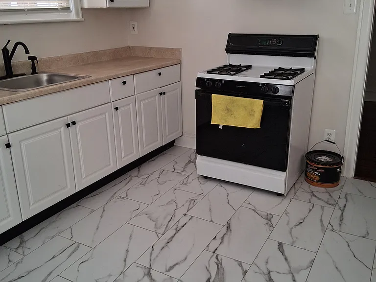 W Albanus St — Photo 4