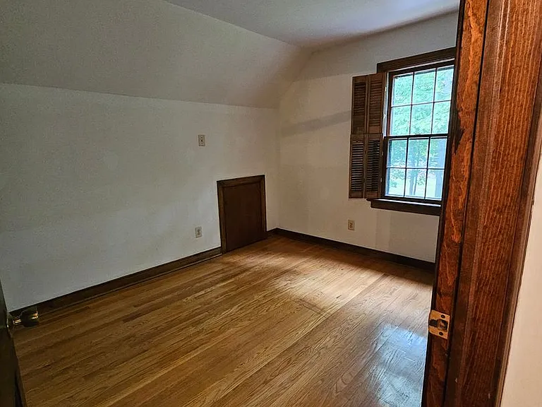 7361 Kalark Ct — Photo 8
