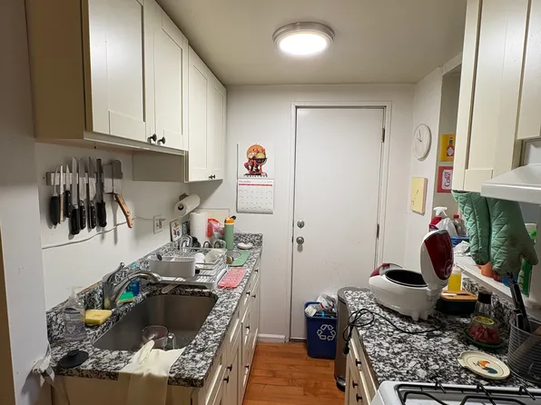 2207 Naudain St #1F, Philadelphia, PA 19146