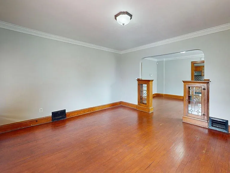 9715 Plymouth Ave — Photo 20