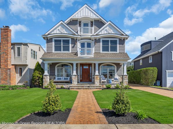 105 Beacon Blvd