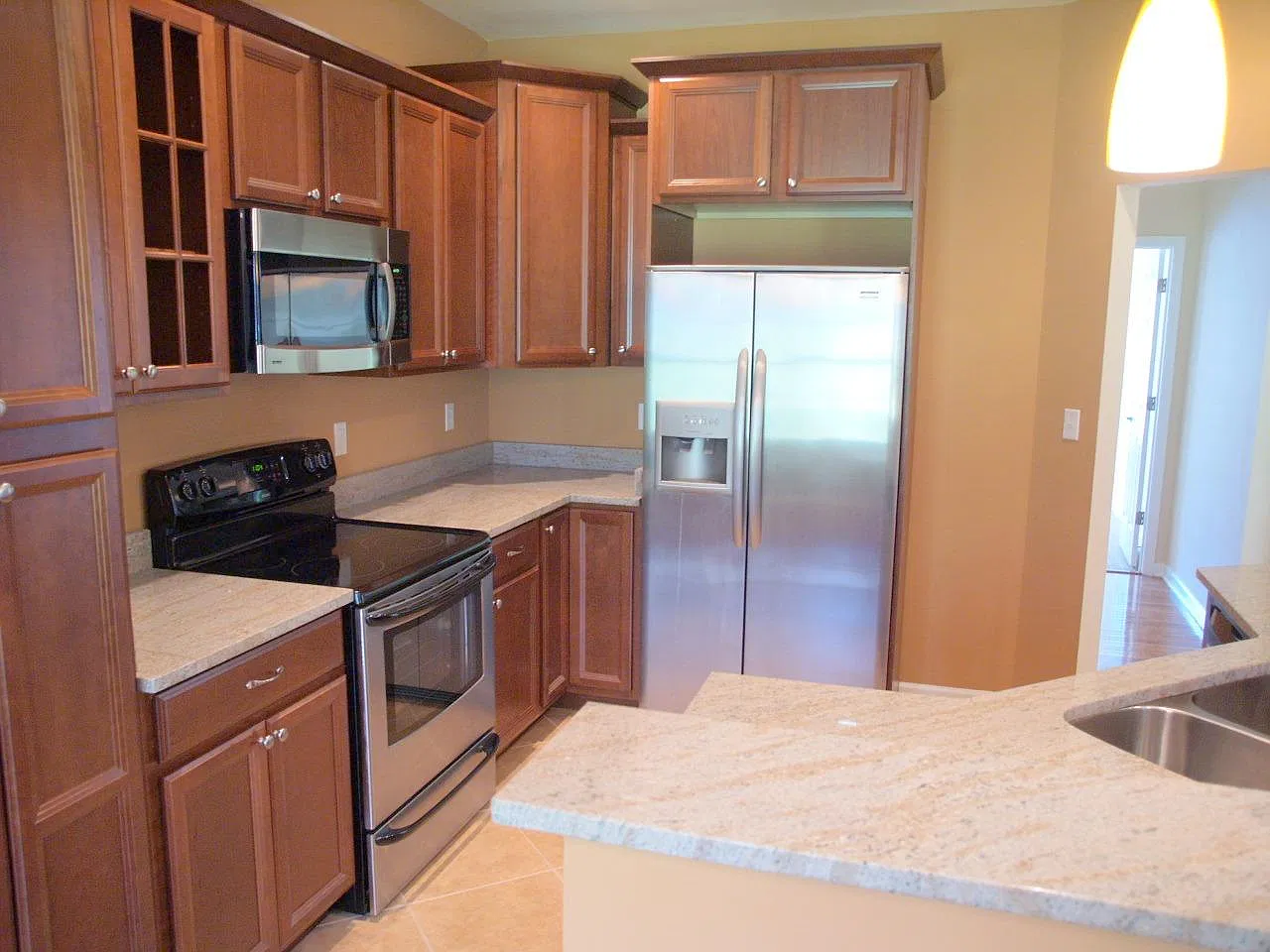 2 bed, 1800 sqft, $2,800 — Photo 3