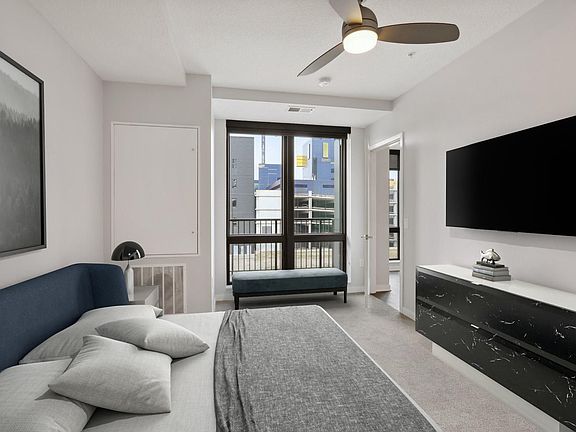 4th image of 811 Washington Ave S APT 708