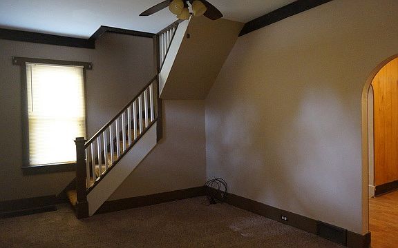 2nd image of 213 E Taylor St