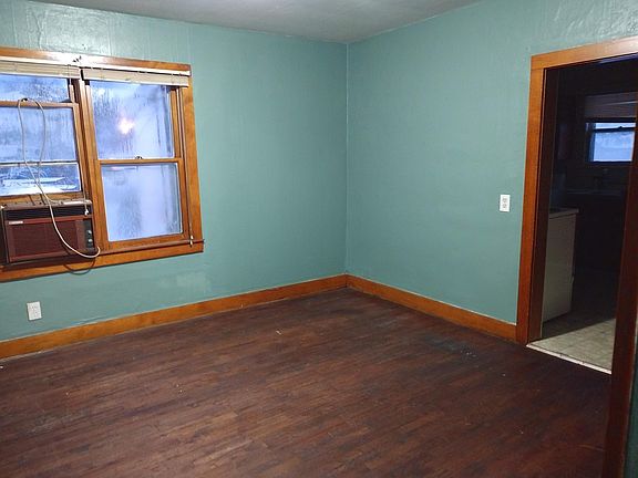 5th image of 713 E Jefferson St