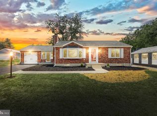 957 Greenbriar Rd, York, PA 17404