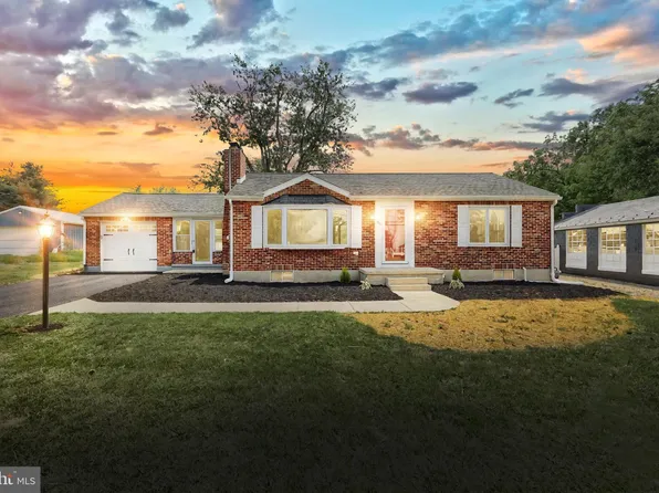 957 Greenbriar Rd, York, PA 17404