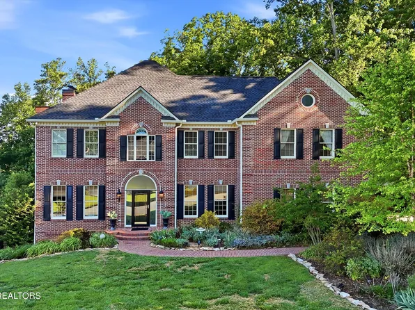 110 Westview Ln, Oak Ridge, TN 37830