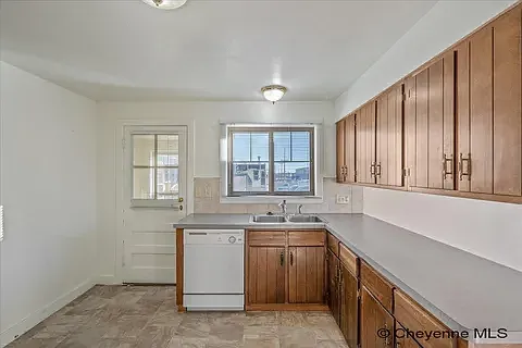1501 Carbon Ave #A — Photo 4
