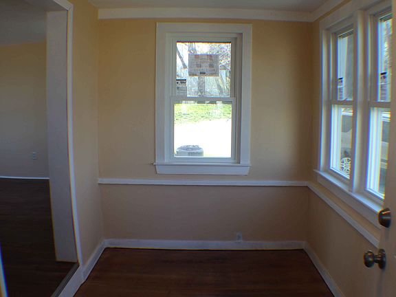 4th image of 9 Chapel St