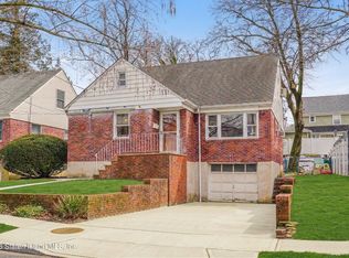 20 Baker Pl, Staten Island, NY 10310