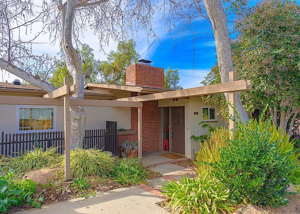 1st image of 9353 Carmichael Dr
