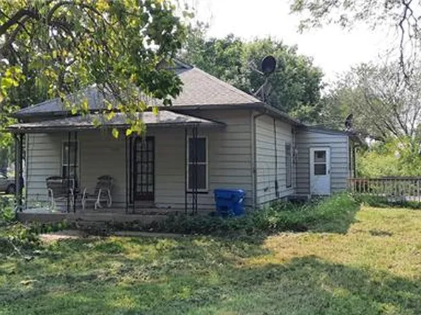 709 Fisher St, Waverly, KS 66871
