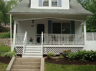 104 Wayne St, Troy, NY 12180