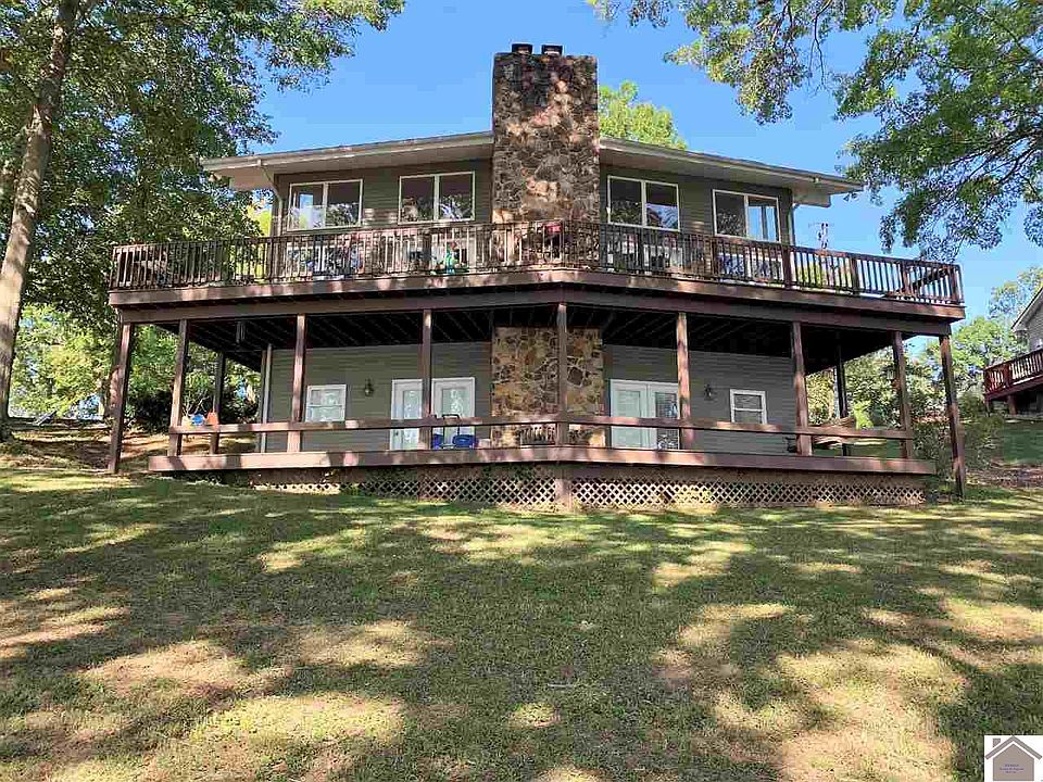 1st image of 271 Hampton Dr