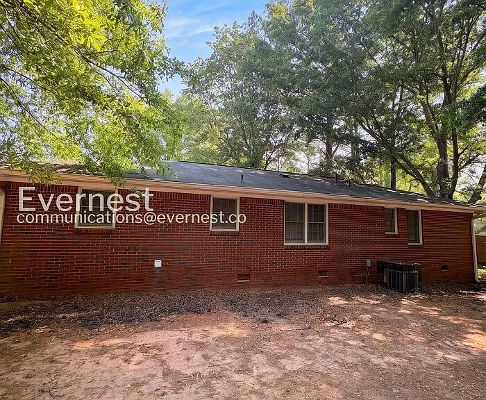 539 Green St — Photo 16