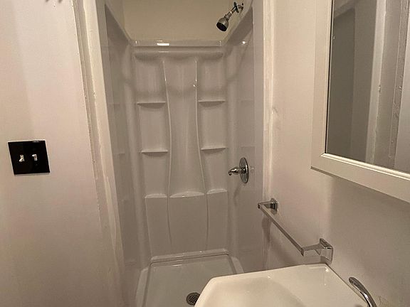 4th image of 321 Warren St APT A