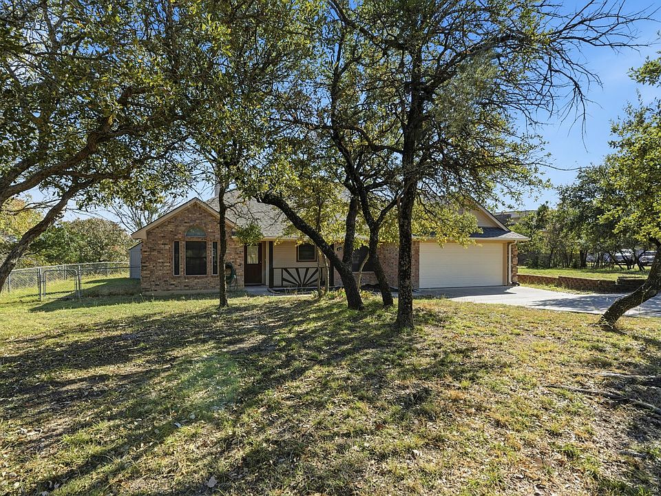 1st image of 420 Valley Trail Dr