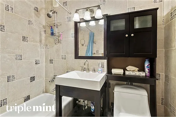 Sold by Triplemint | media 11