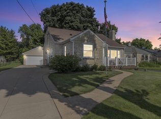 W184S6665 Jewel Crest Dr, Muskego, WI 53150