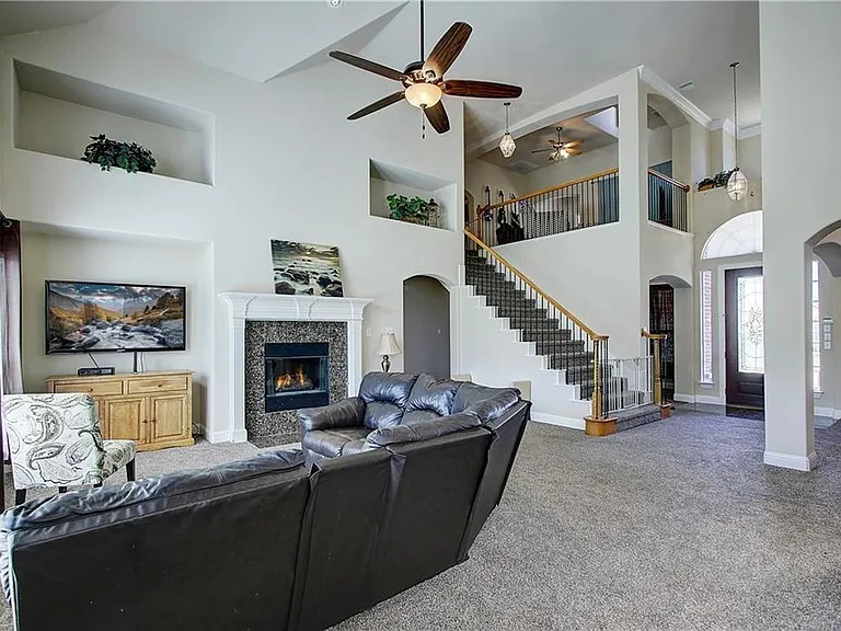 6917 Shady View Ct — Photo 10