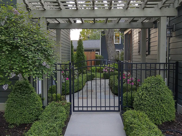201 Heirloom Dr — Photo 21