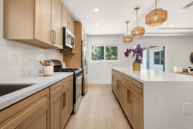 2451 Calle Chanate — Photo 7