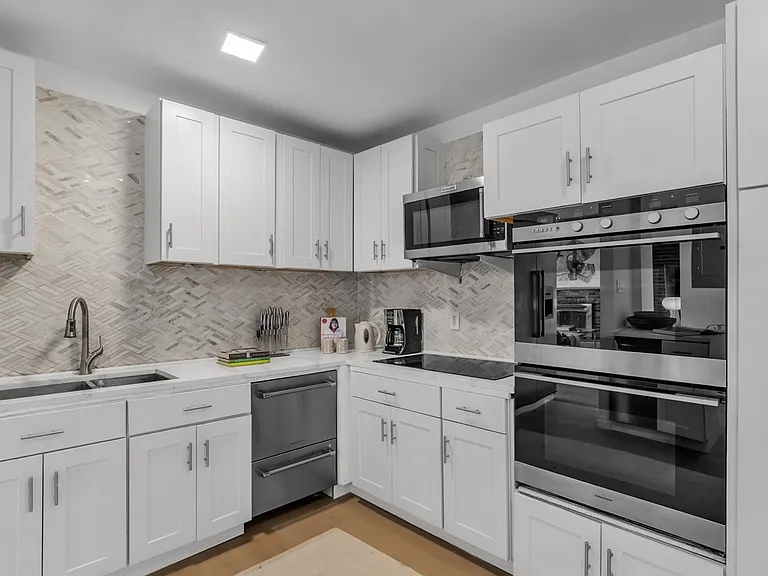 261 Park Ave #3 — Photo 34