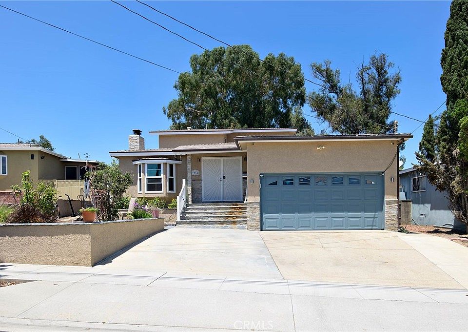 1st image of 2758 Loftyview Dr