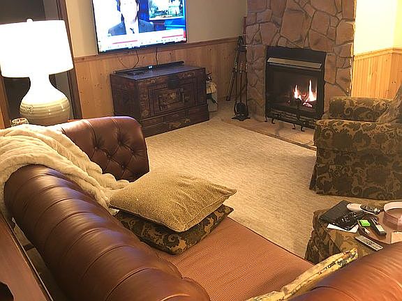 3rd image of 119 Canterbury Cir