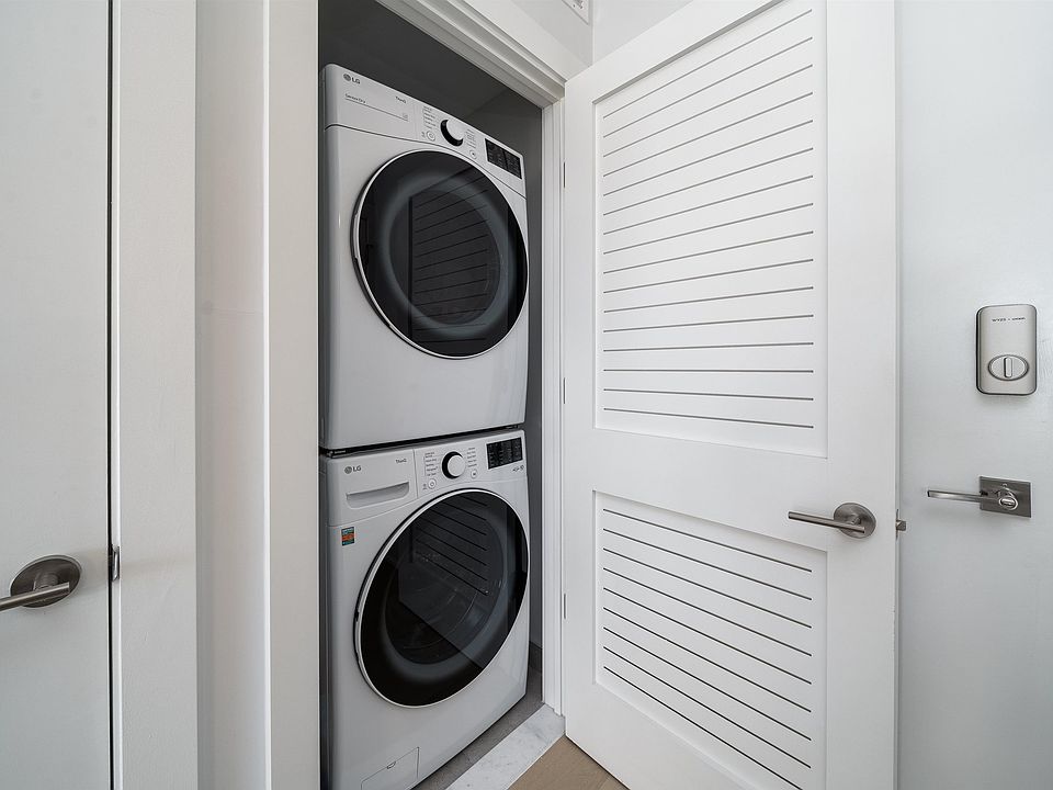 1st image of 338 Newark Ave APT 306
