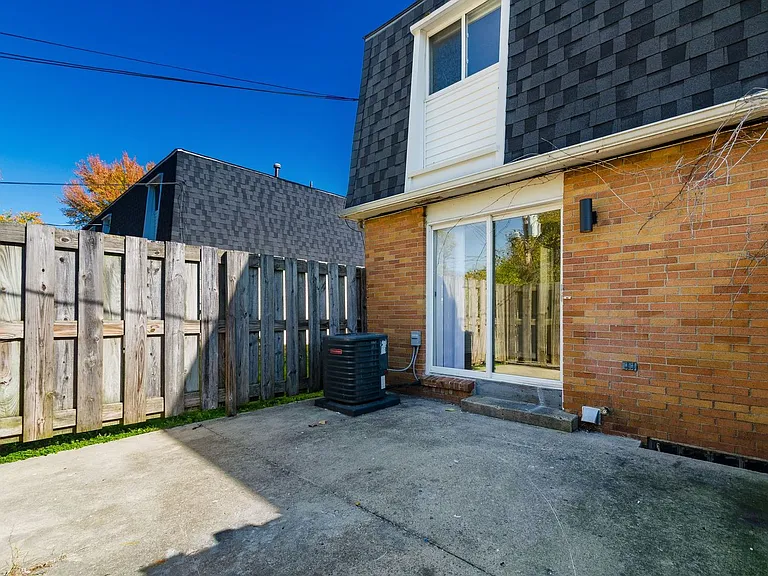 3399 Beachworth Dr — Photo 20