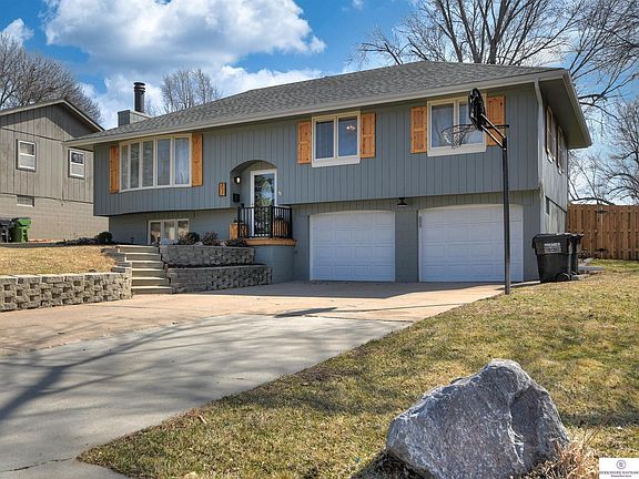 2nd image of 807 Matthies Dr