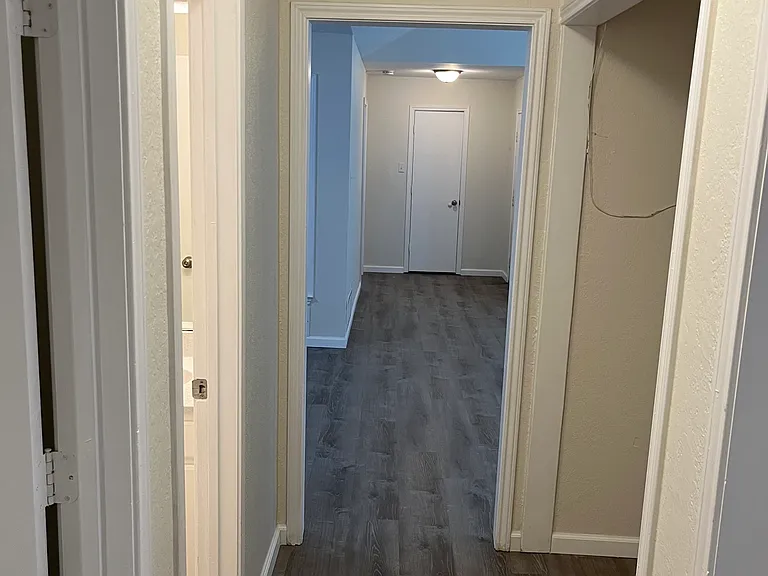 Highland Dr — Photo 5