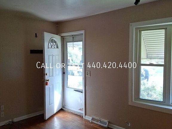 2nd image of 207 14th St
