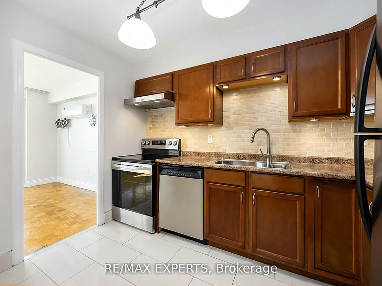 360 Ridelle Ave #612 — Photo 13