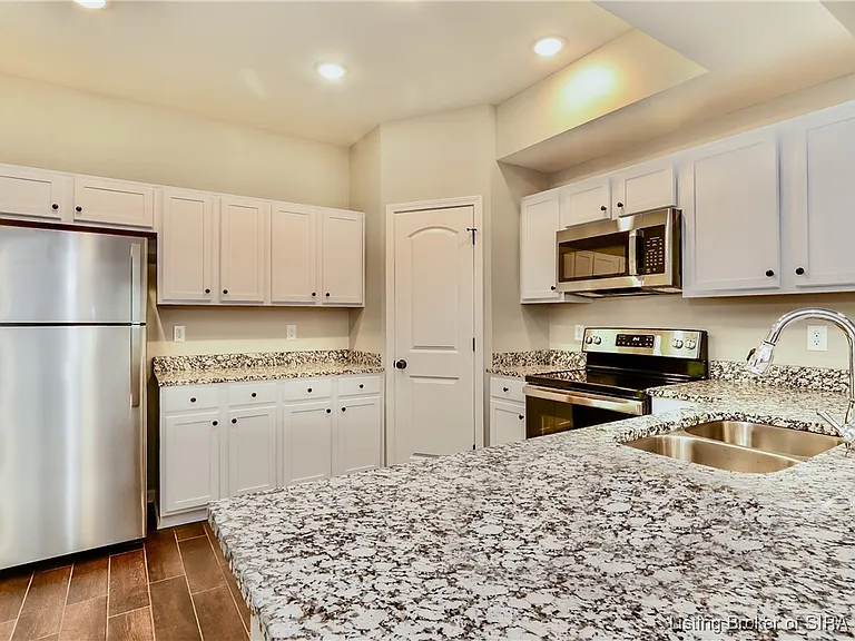 2069 Paddle Wheel Dr — Photo 6