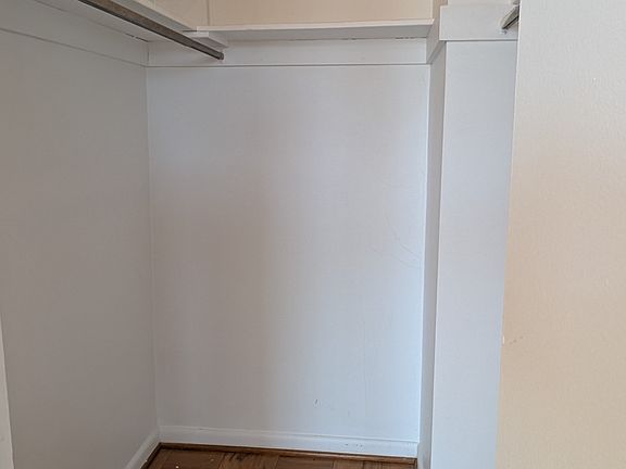 Walk-in closet
