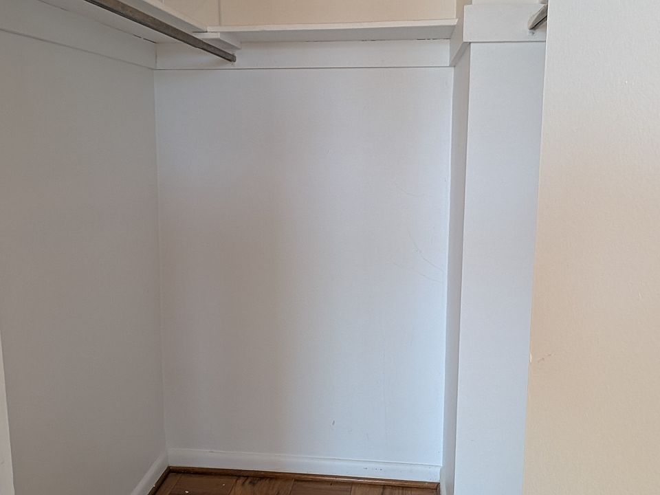 Walk-in closet