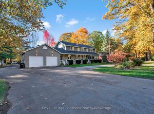 266 45th St S, Wasaga Beach, ON L9Z 1R3