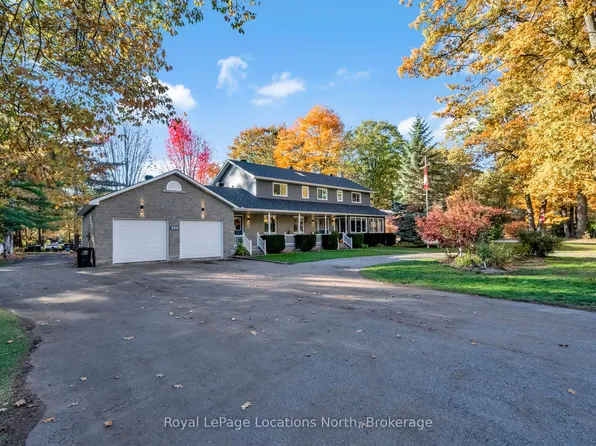 266 45th St S, Wasaga Beach, ON L9Z 1R3