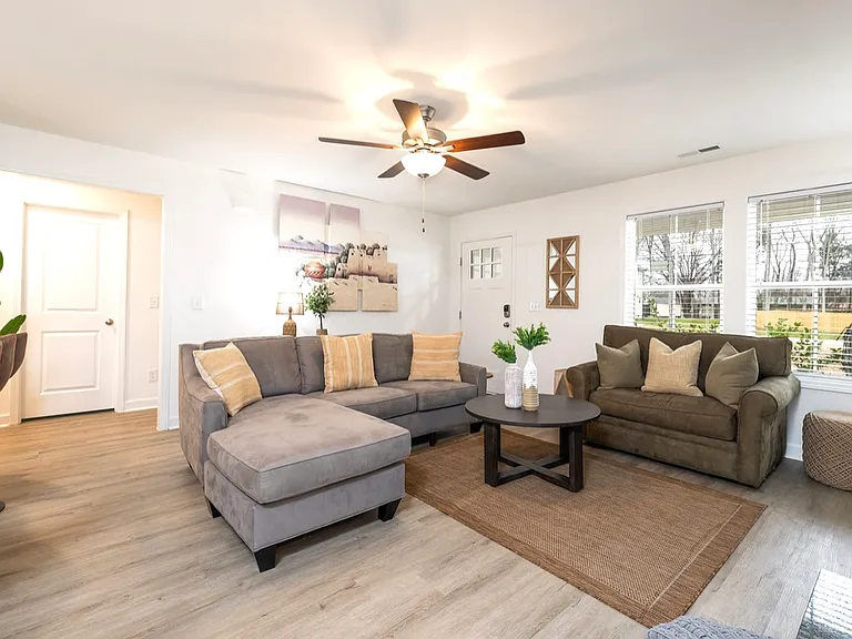 237 Hudson Dr — Photo 33
