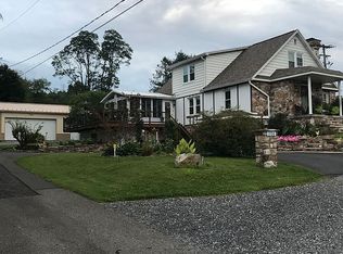 206 Mary Ave, Mill Hall, PA 17751