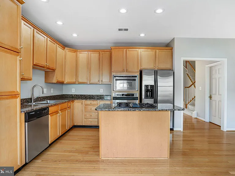 22616 Welborne Manor Sq — Photo 17